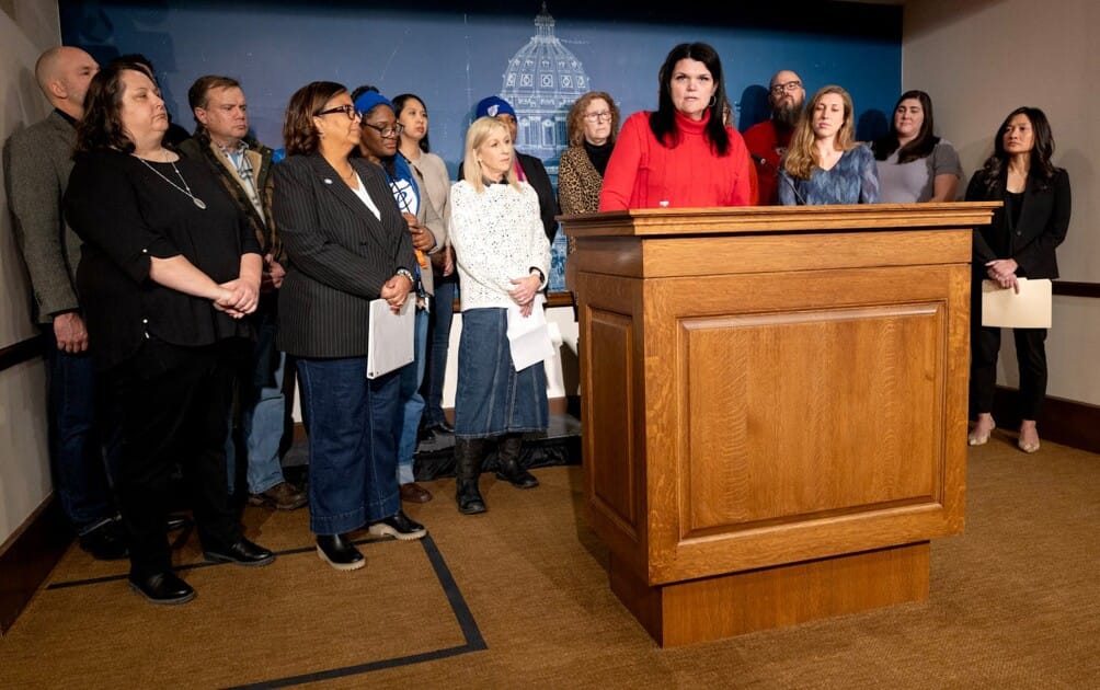 Minn. Districts Ask Judge to Restore Immigration Enforcement Limits by Schools